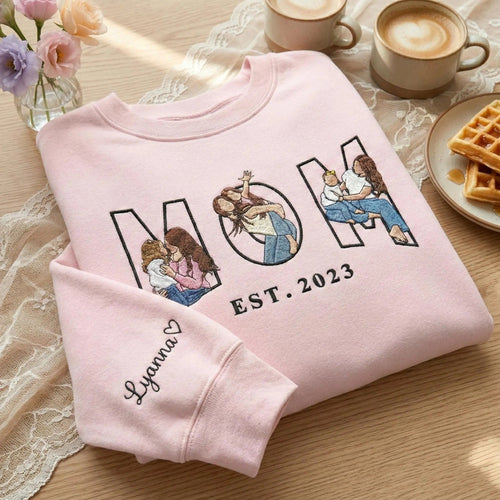 Pink MOM sweatshirt with embroidered family portraits